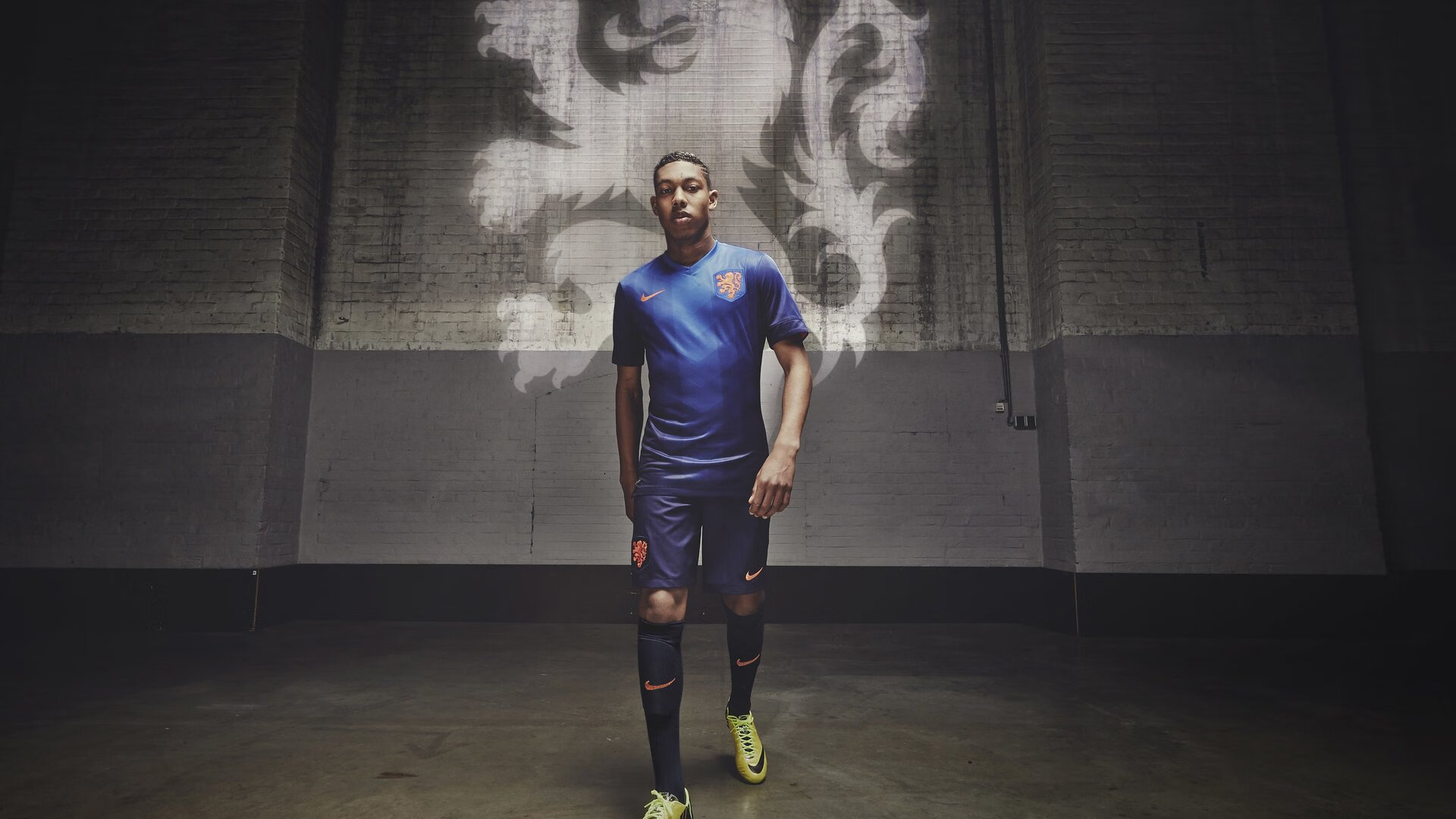 霍特·巴雷特：凭借精准的远射和完美的传球，成为全黑队不可替代的球员