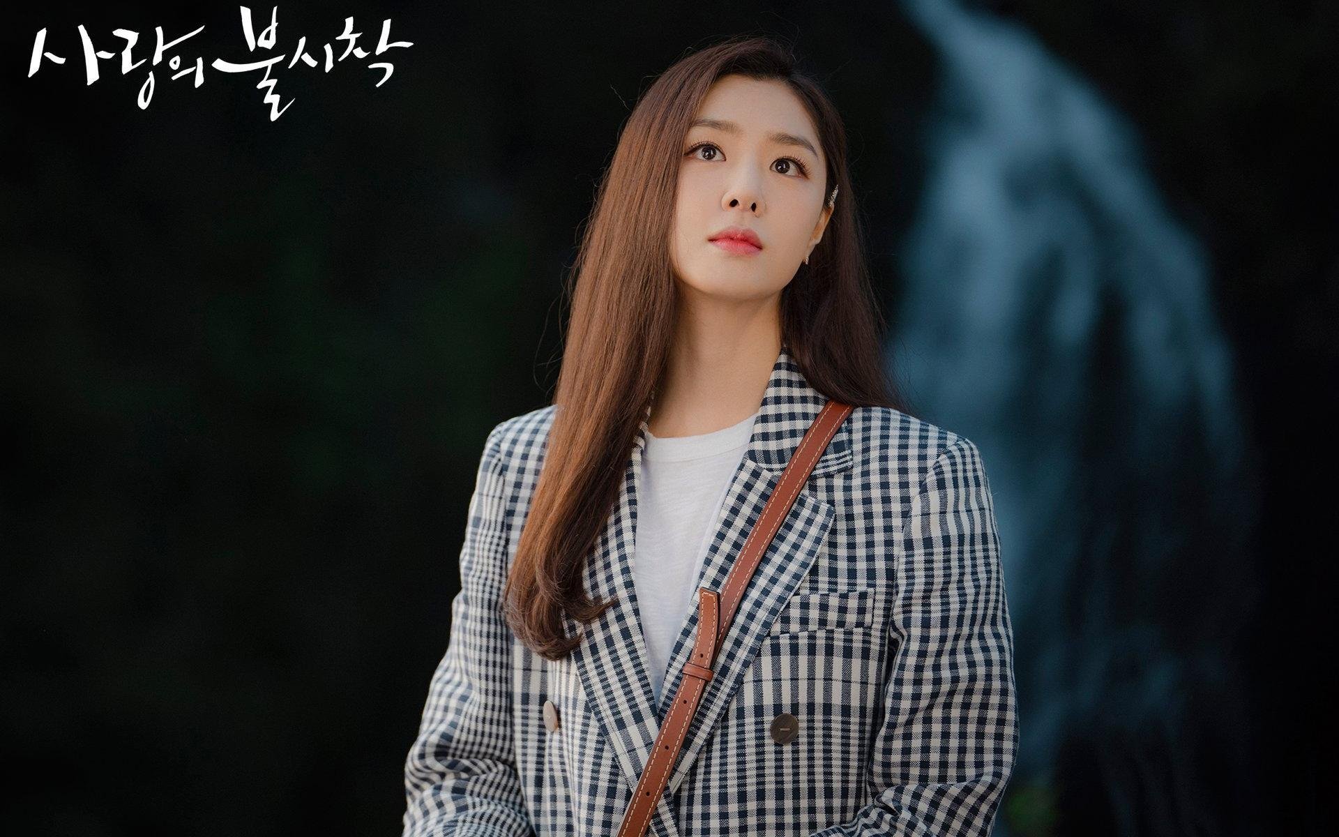 爱游戏app-_全民伸展运动：提高柔韧性新时尚_，全身伸展运动体操